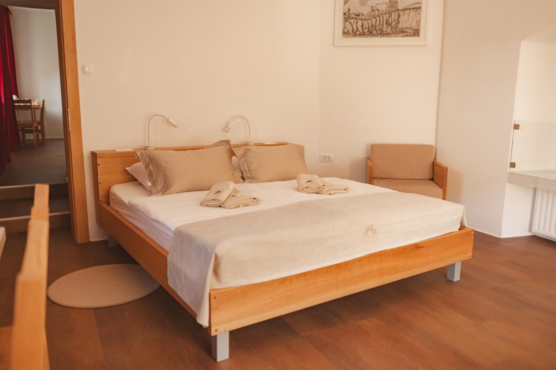 Rooms & Apartments Podsreda Castle Luaran gambar
